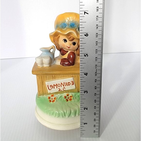 Bonnet Girl Lemonade Stand Rotating Music Box Vintage 70's Fred Roberts - Picture 8 of 9